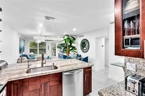 4025 N Federal Highway Oakland Park FL 33308