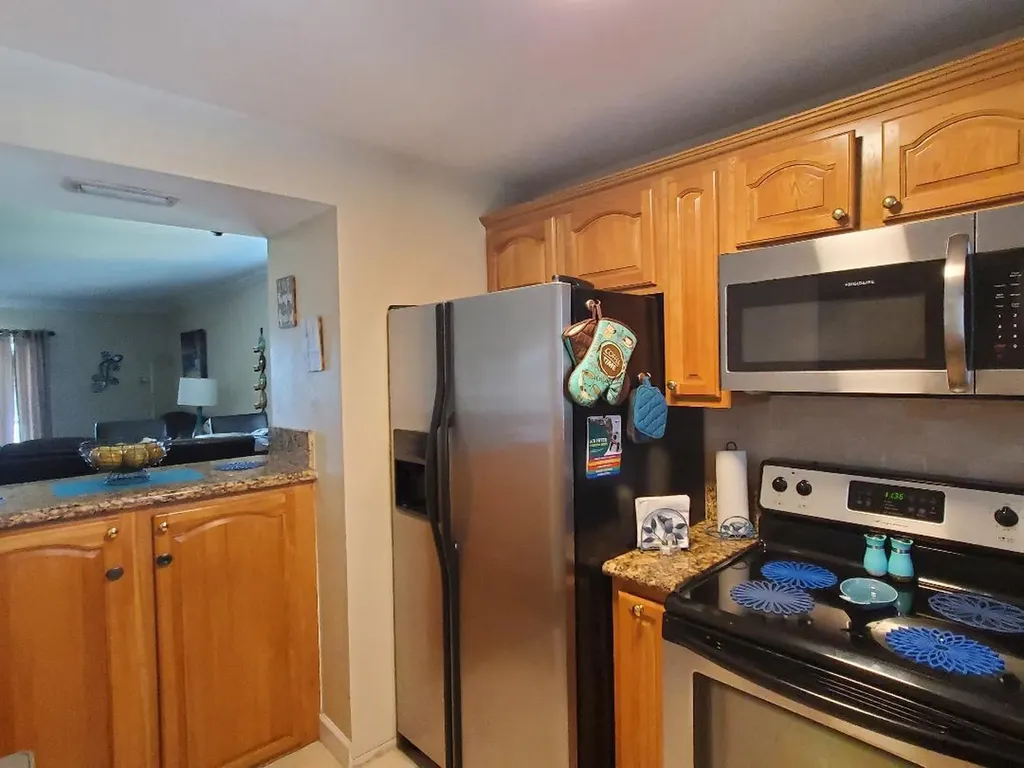 912 Pine Drive Pompano Beach FL 33060