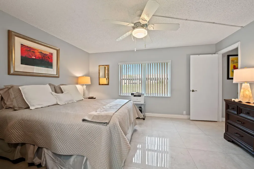 9330 E Sunrise Lakes Boulevard E Sunrise FL 33322