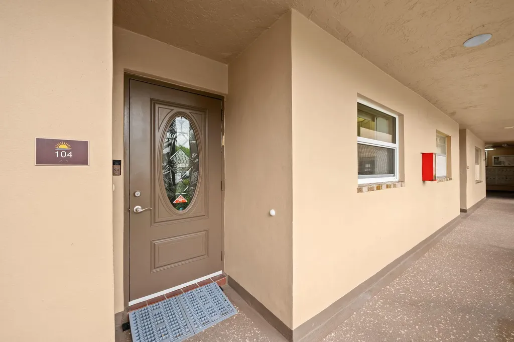 9330 E Sunrise Lakes Boulevard E Sunrise FL 33322