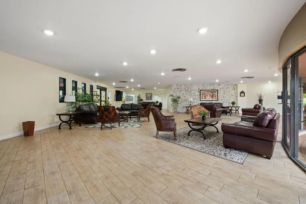 9330 E Sunrise Lakes Boulevard E Sunrise FL 33322