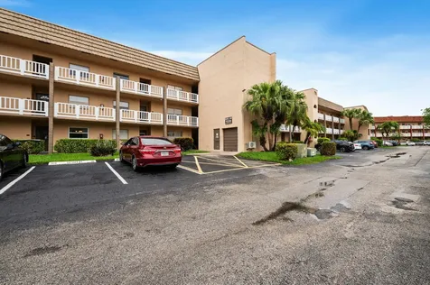 9330 E Sunrise Lakes Boulevard E Sunrise FL 33322