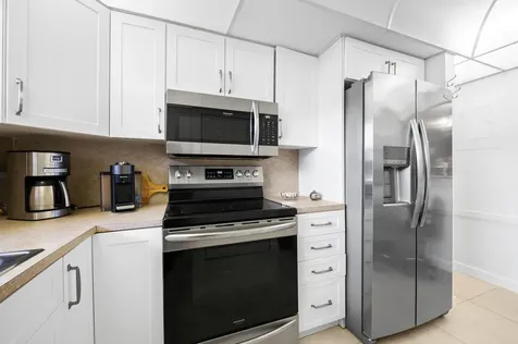 9330 E Sunrise Lakes Boulevard E Sunrise FL 33322