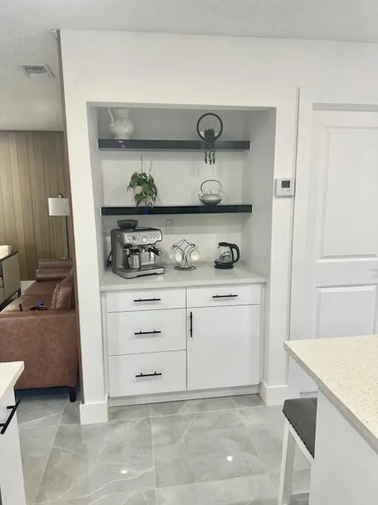 811 SW 18th Court Boynton Beach FL 33426
