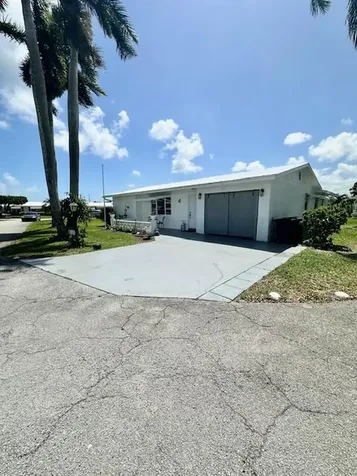 811 SW 18th Court Boynton Beach FL 33426