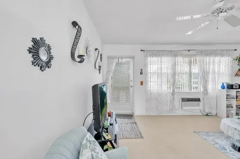 349 Camden O West Palm Beach FL 33417