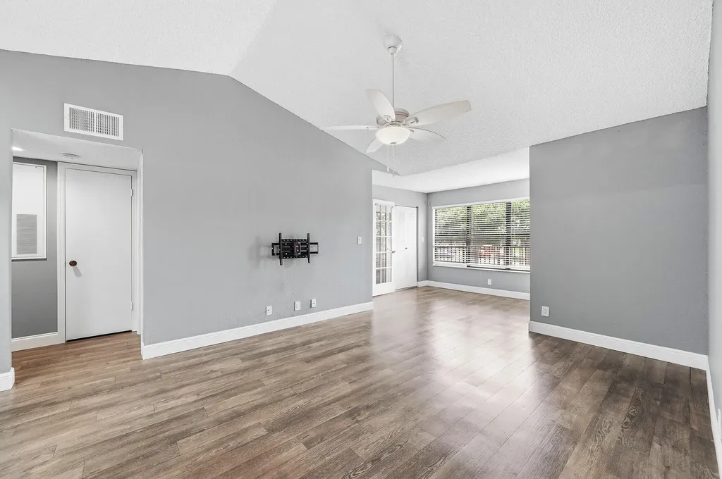 2900 S University Drive Davie FL 33328