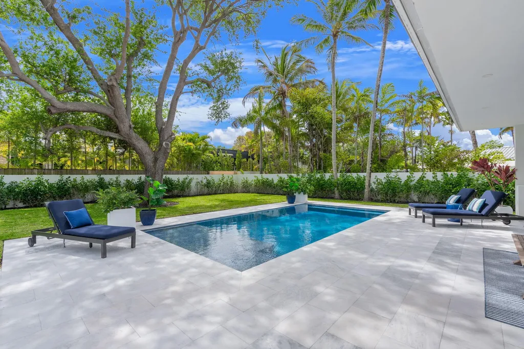 2406 NE 13th Court Fort Lauderdale FL 33304