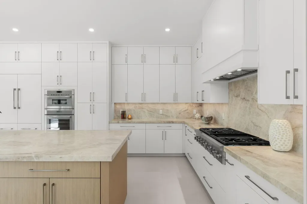 2406 NE 13th Court Fort Lauderdale FL 33304
