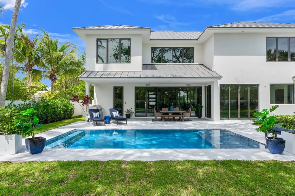 2406 NE 13th Court Fort Lauderdale FL 33304