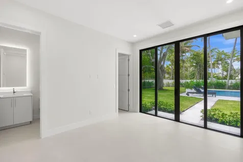 2406 NE 13th Court Fort Lauderdale FL 33304