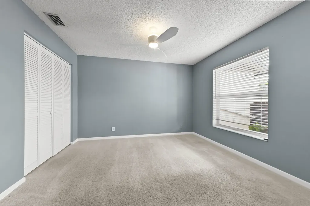 8495 Lake Point Court Lake Worth FL 33467