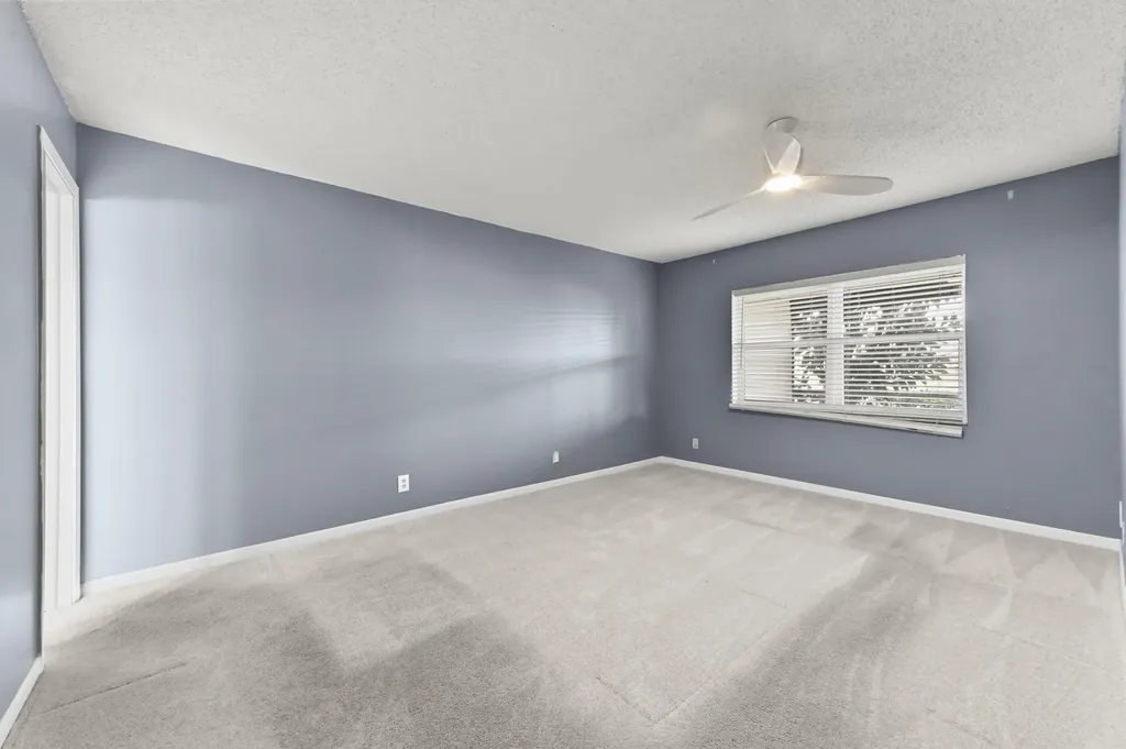 8495 Lake Point Court Lake Worth FL 33467