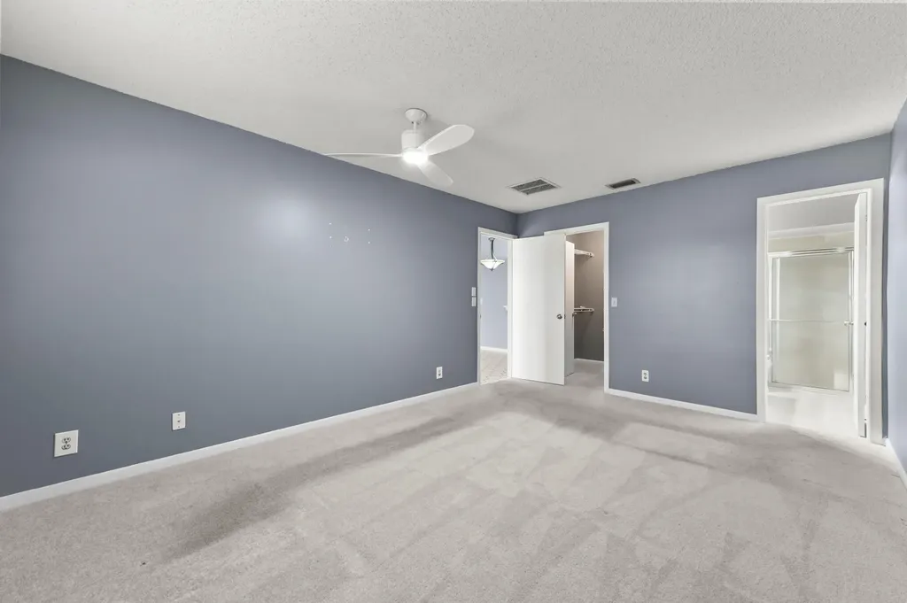 8495 Lake Point Court Lake Worth FL 33467