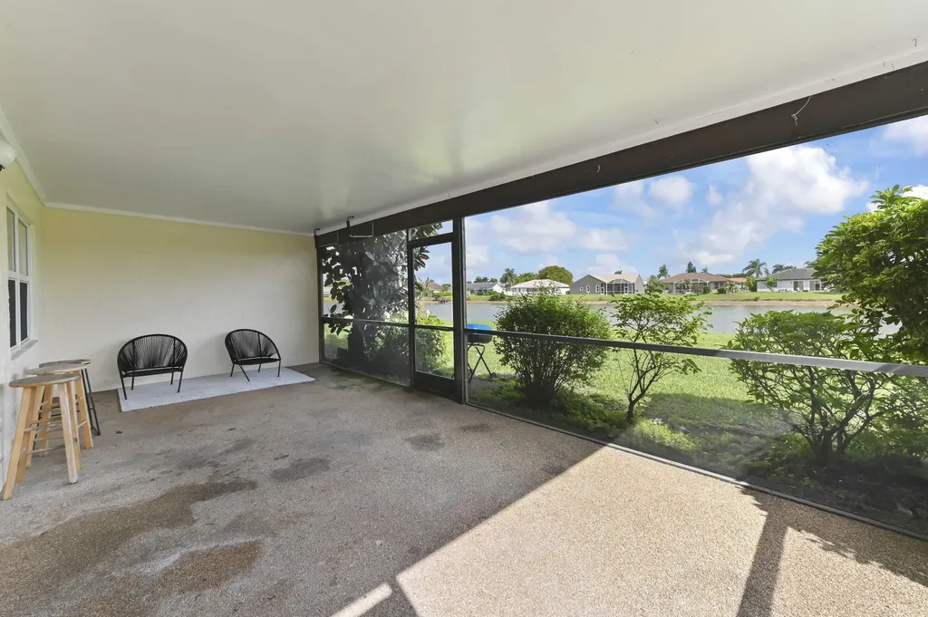 8495 Lake Point Court Lake Worth FL 33467