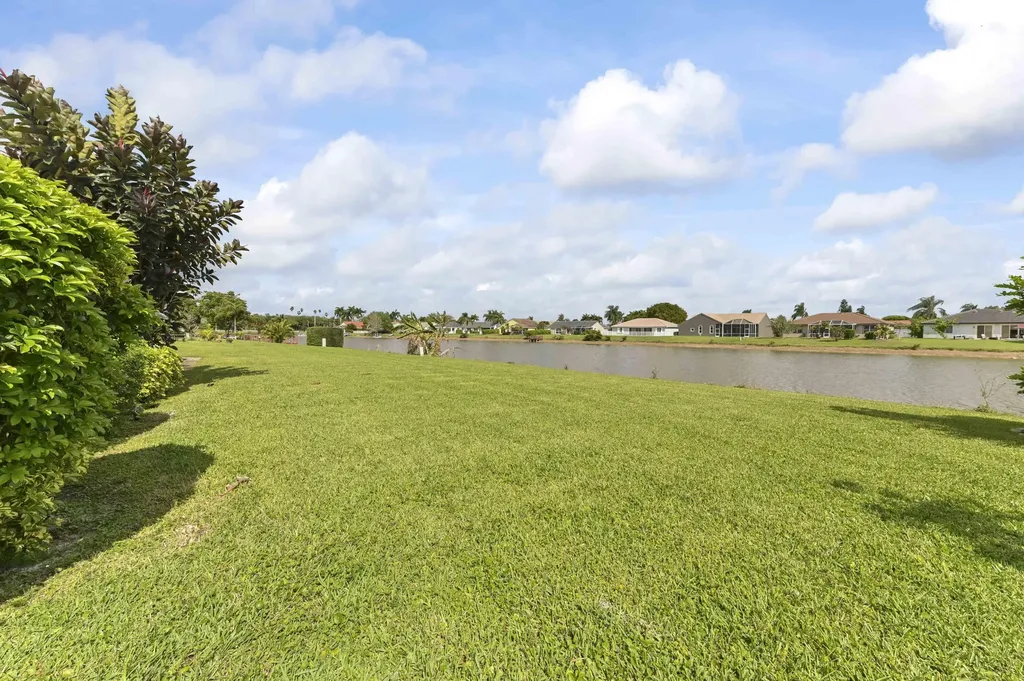 8495 Lake Point Court Lake Worth FL 33467