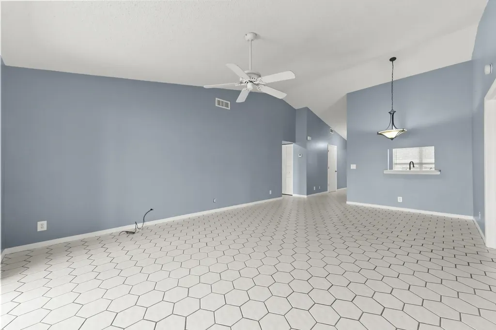 8495 Lake Point Court Lake Worth FL 33467
