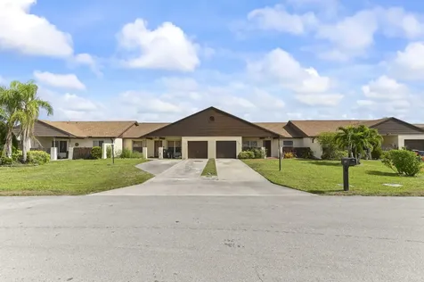 8495 Lake Point Court Lake Worth FL 33467