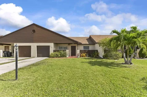 8495 Lake Point Court Lake Worth FL 33467