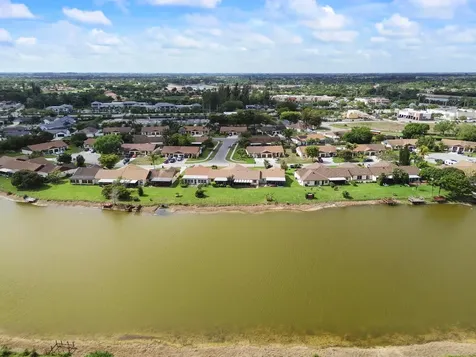 8495 Lake Point Court Lake Worth FL 33467