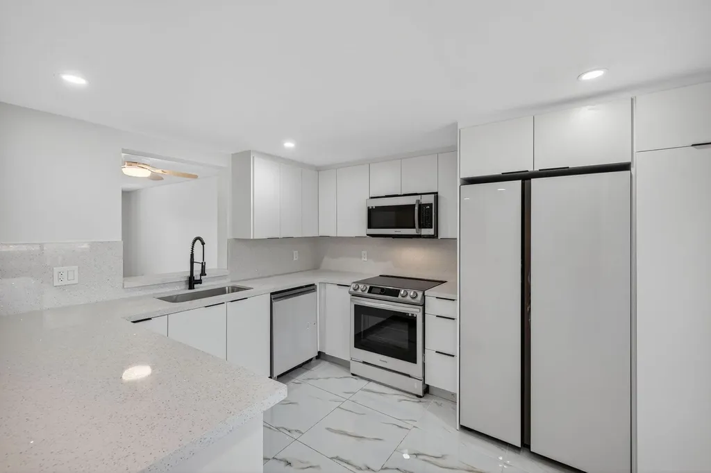 14375 Strathmore Lane Delray Beach FL 33446