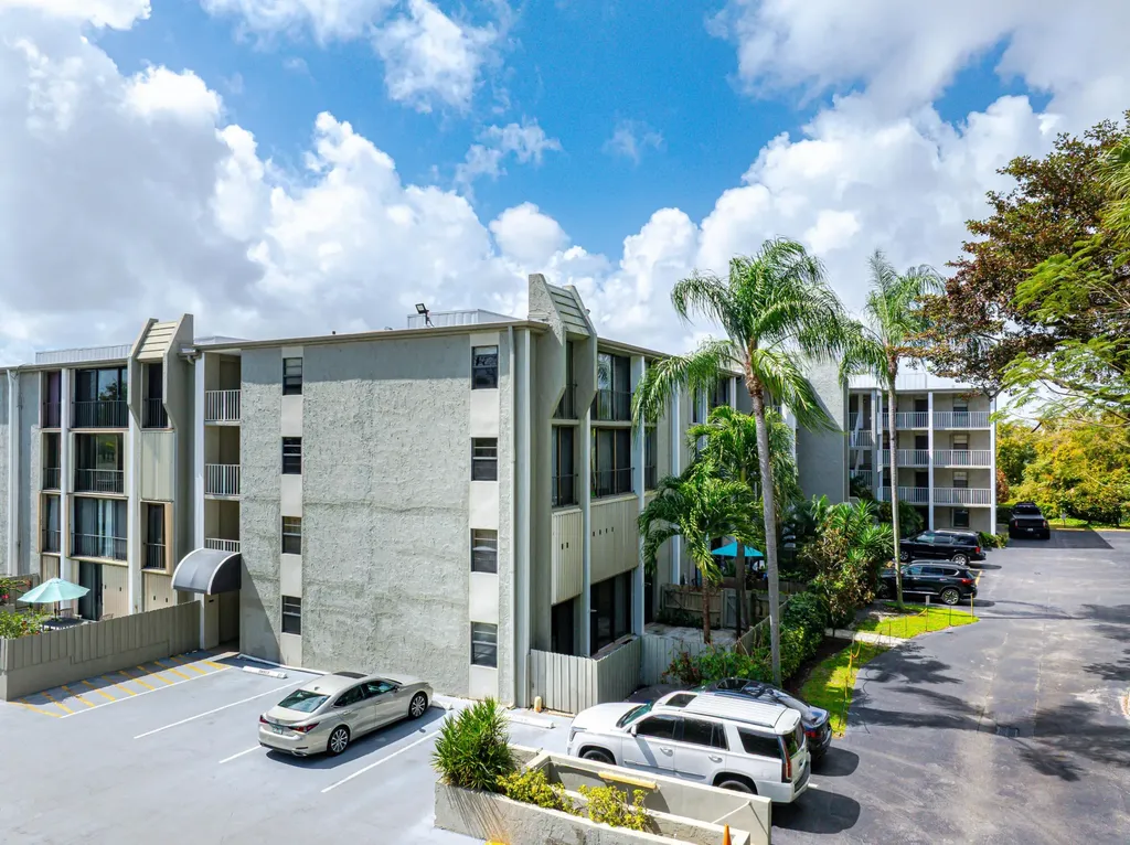 501 SW 11th Place Boca Raton FL 33432