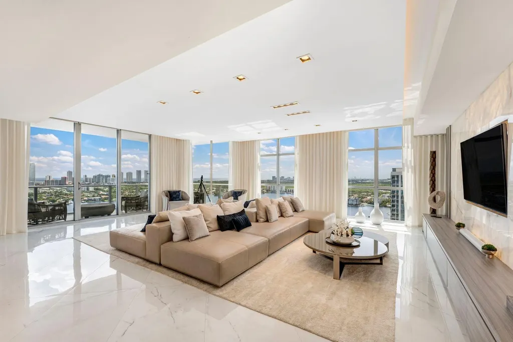 17301 Biscayne Boulevard North Miami Beach FL 33160