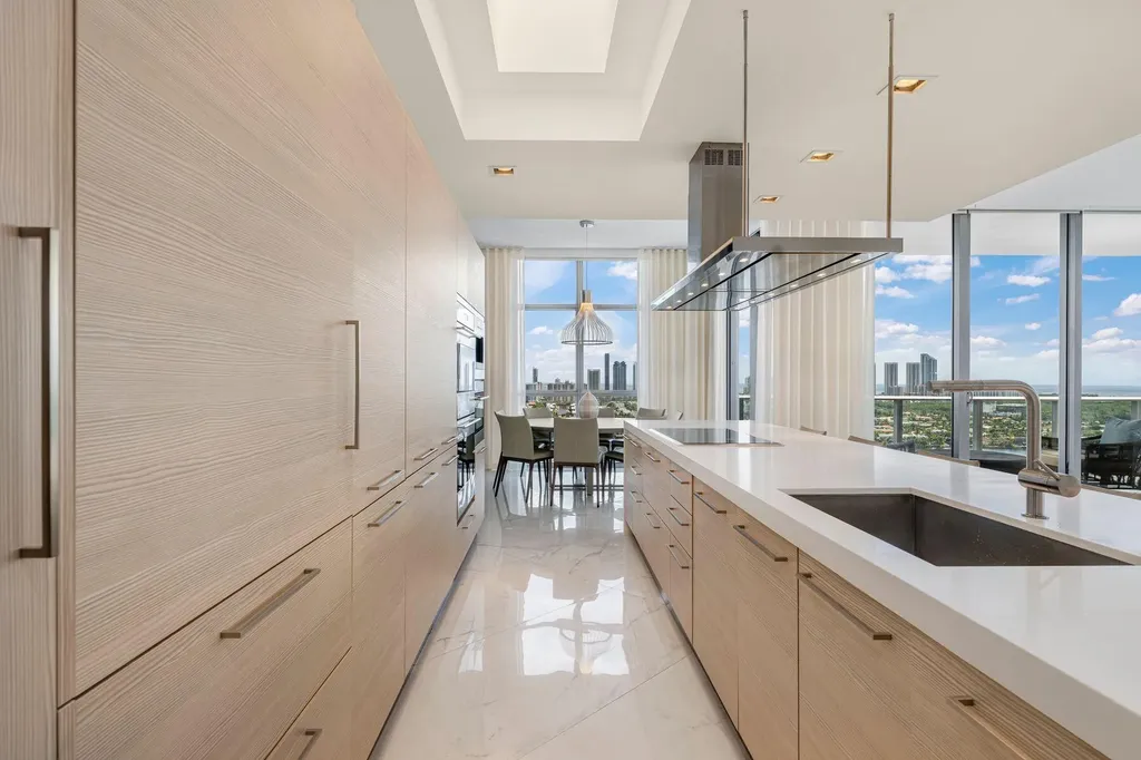17301 Biscayne Boulevard North Miami Beach FL 33160