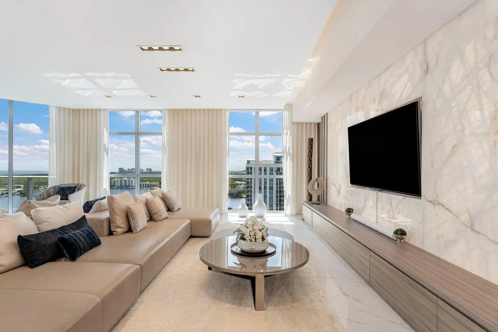 17301 Biscayne Boulevard North Miami Beach FL 33160