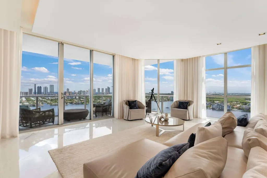 17301 Biscayne Boulevard North Miami Beach FL 33160