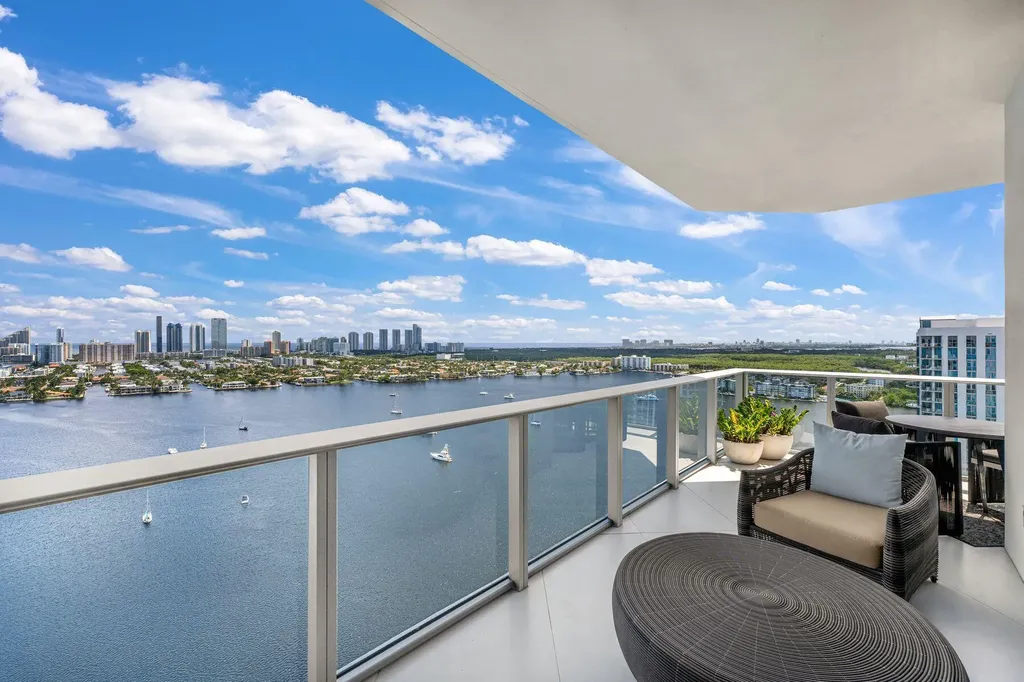 17301 Biscayne Boulevard North Miami Beach FL 33160