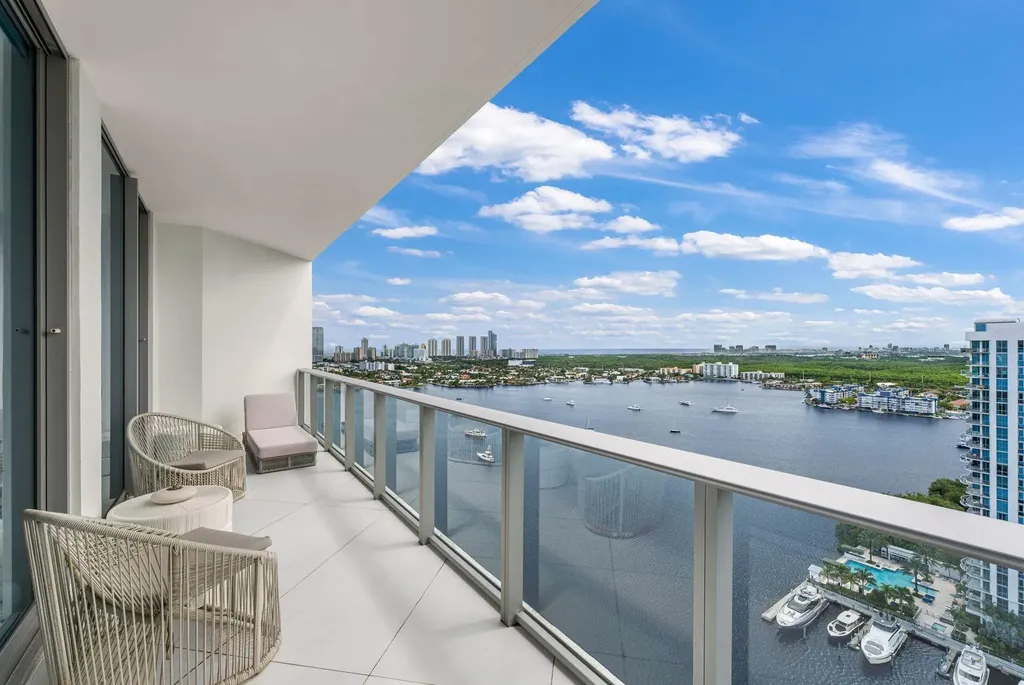 17301 Biscayne Boulevard North Miami Beach FL 33160