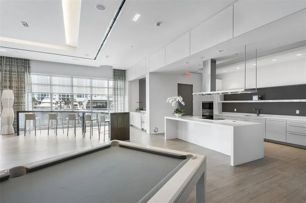 17301 Biscayne Boulevard North Miami Beach FL 33160