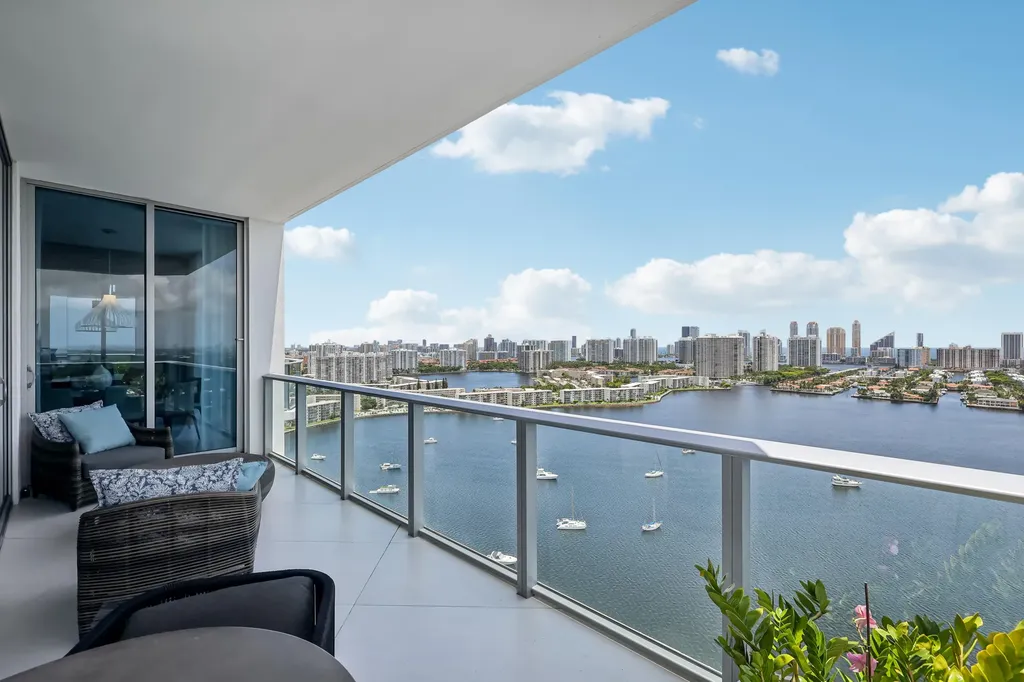 17301 Biscayne Boulevard North Miami Beach FL 33160