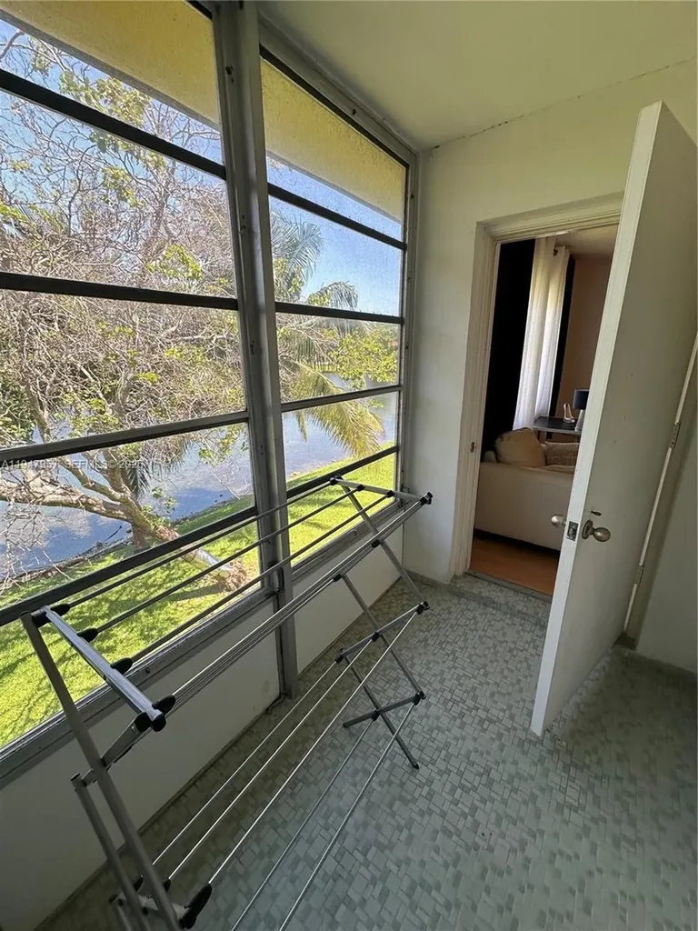 2825 NE 201st Terrace Aventura FL 33180