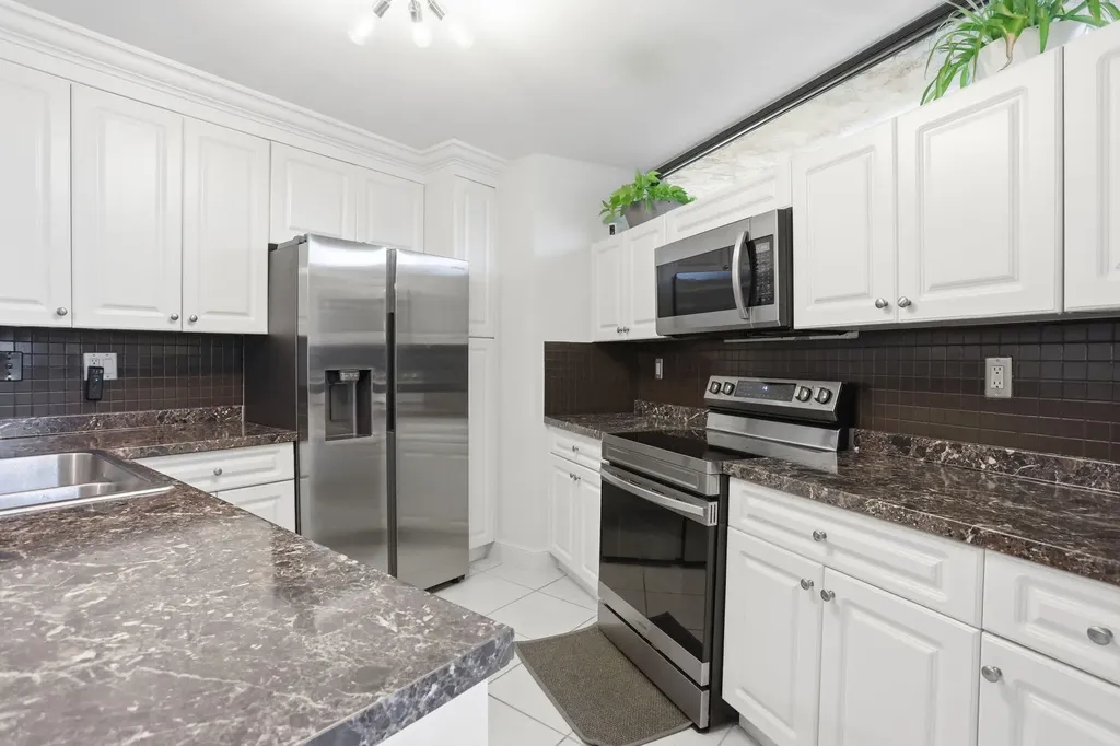 8093 Severn Drive Boca Raton FL 33433