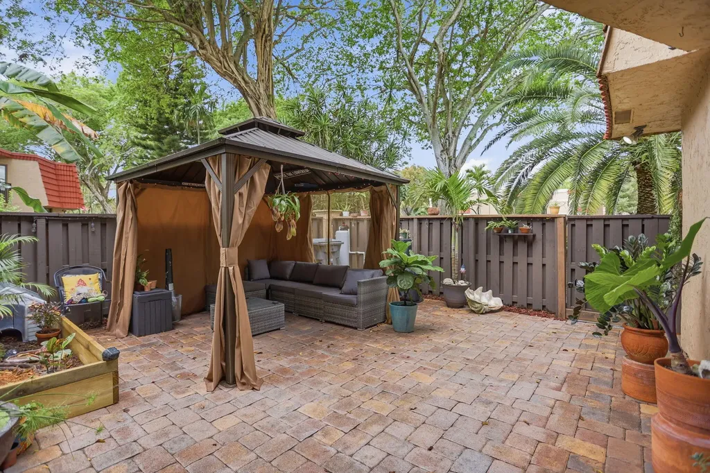8093 Severn Drive Boca Raton FL 33433
