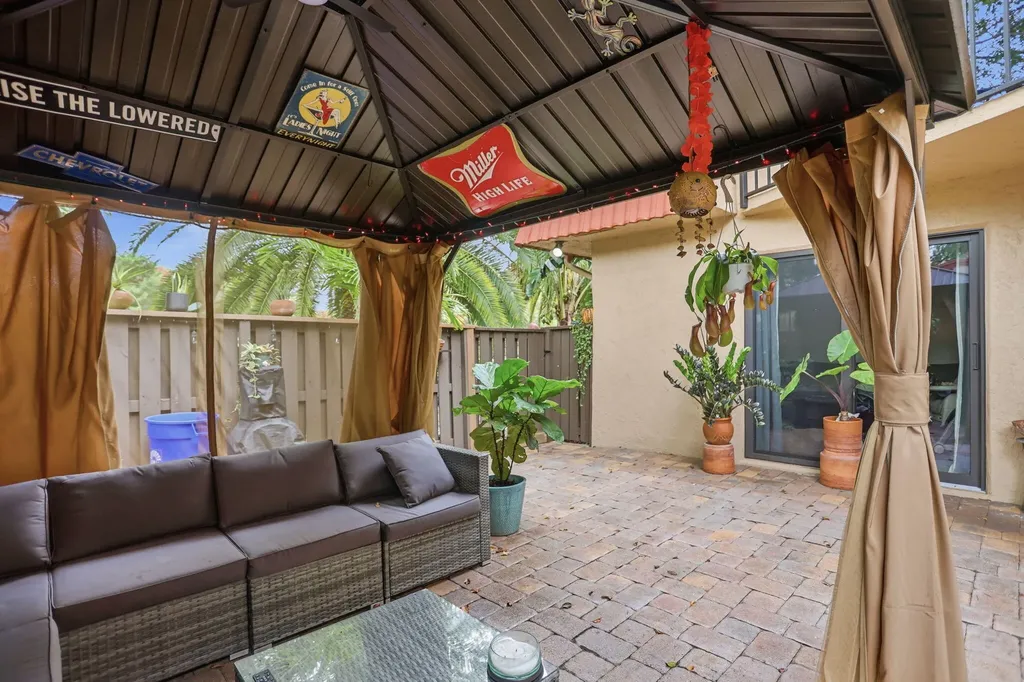 8093 Severn Drive Boca Raton FL 33433
