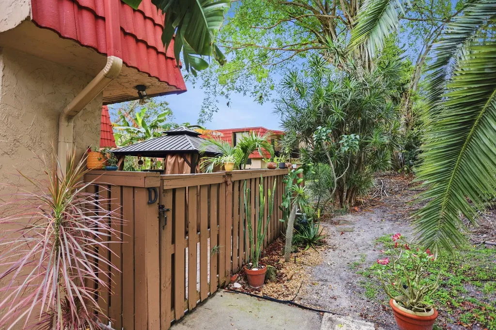 8093 Severn Drive Boca Raton FL 33433