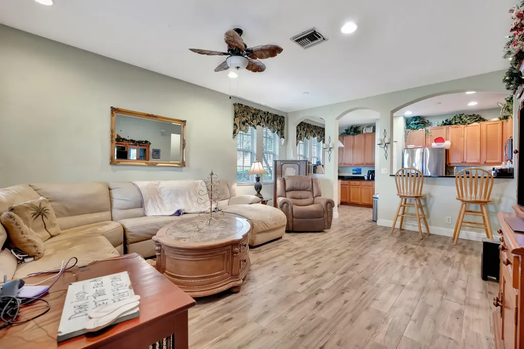 214 Evergrene Parkway Palm Beach Gardens FL 33410