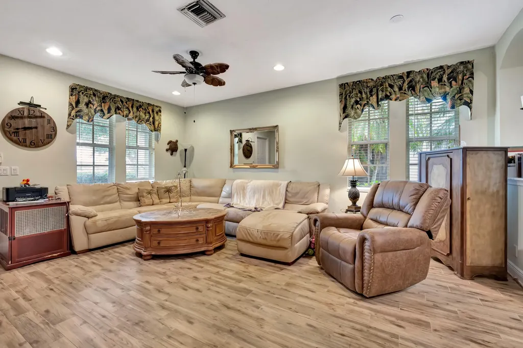 214 Evergrene Parkway Palm Beach Gardens FL 33410