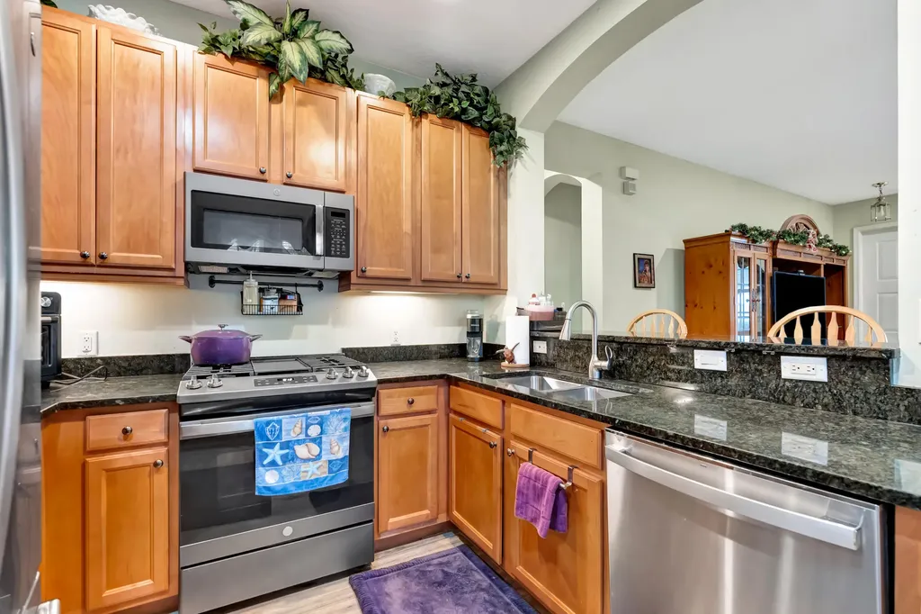 214 Evergrene Parkway Palm Beach Gardens FL 33410
