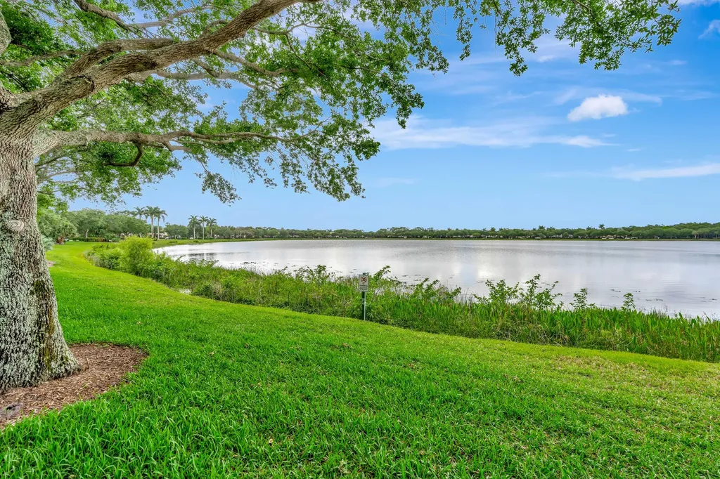 214 Evergrene Parkway Palm Beach Gardens FL 33410