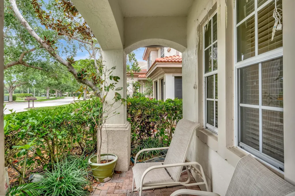 214 Evergrene Parkway Palm Beach Gardens FL 33410