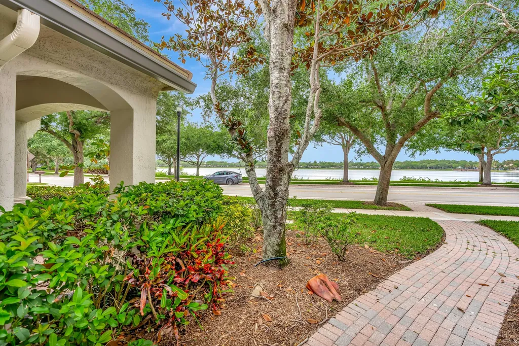 214 Evergrene Parkway Palm Beach Gardens FL 33410