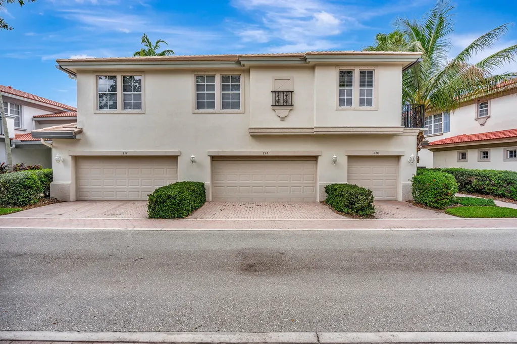 214 Evergrene Parkway Palm Beach Gardens FL 33410