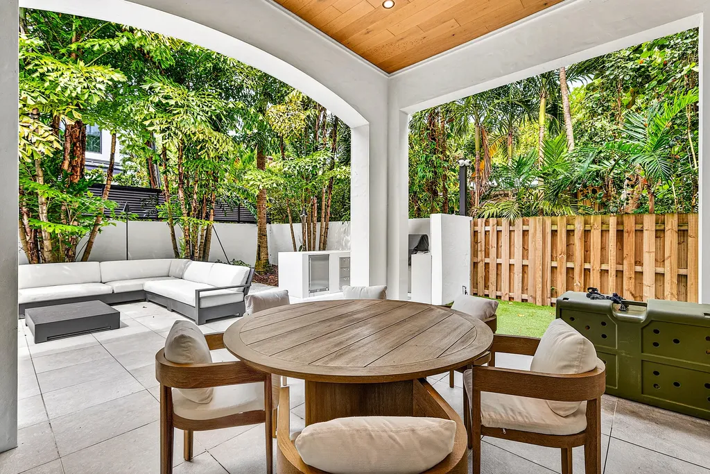 755 Fern Drive Boca Raton FL 33432