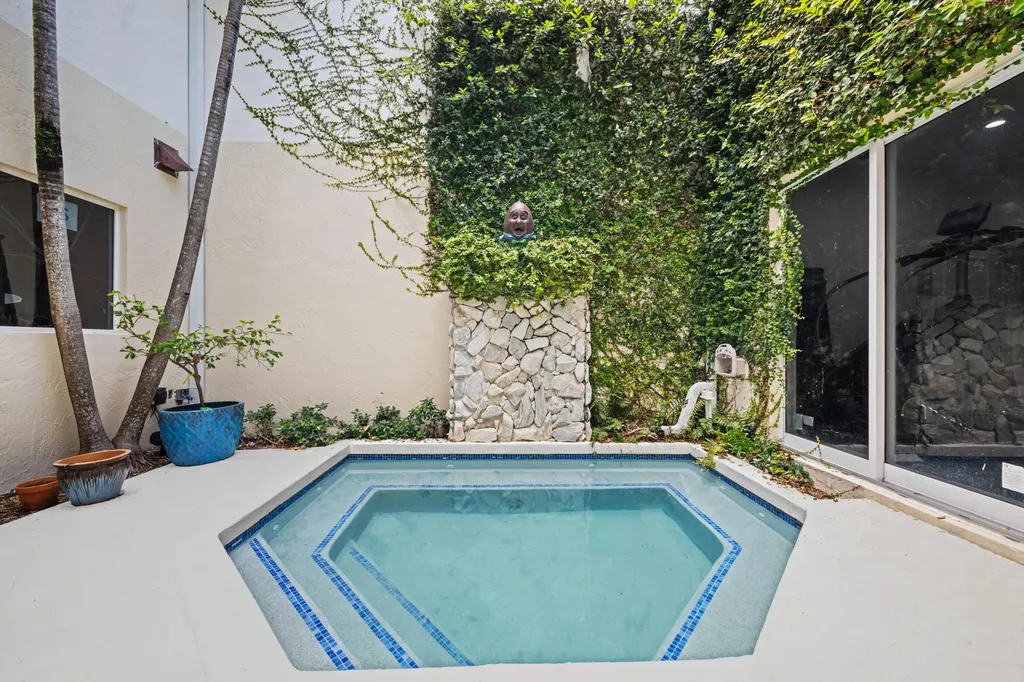 2115 S Ocean Boulevard Delray Beach FL 33483