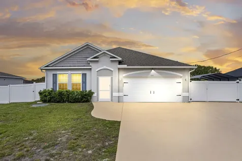 681 SW Millard Drive Port St Lucie FL 34953