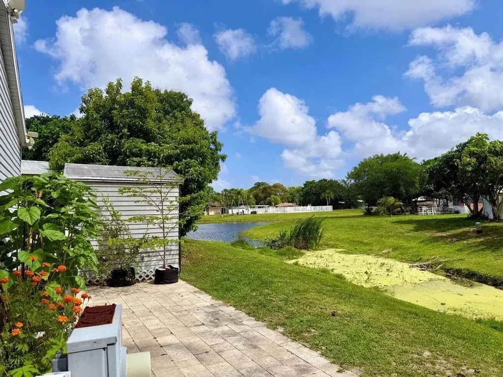 135 Parkside Court Coconut Creek FL 33073